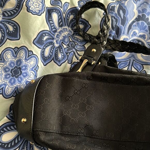 Gucci black canvas and leather Pelham shoulder bag. - Picture 7 of 13